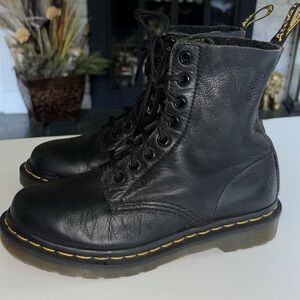 Dr. Martens Pascal tie up ankle boots black soft leather
